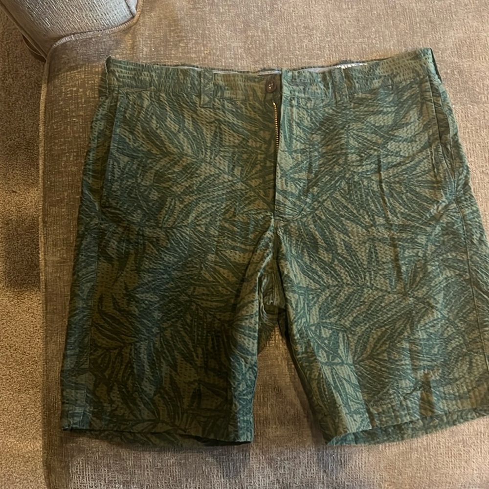 Seer sucker print short